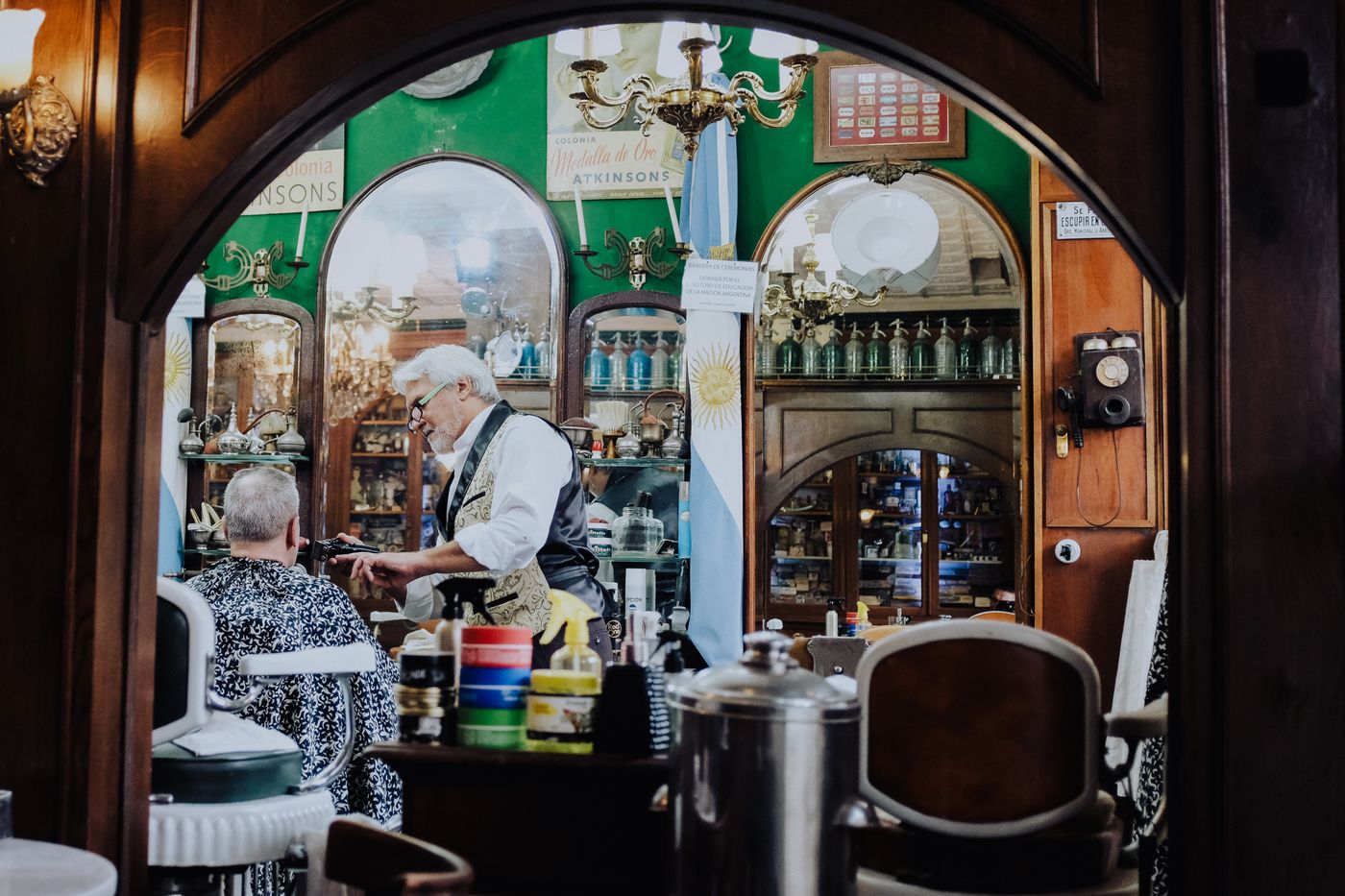 Interior clasic de barbershop